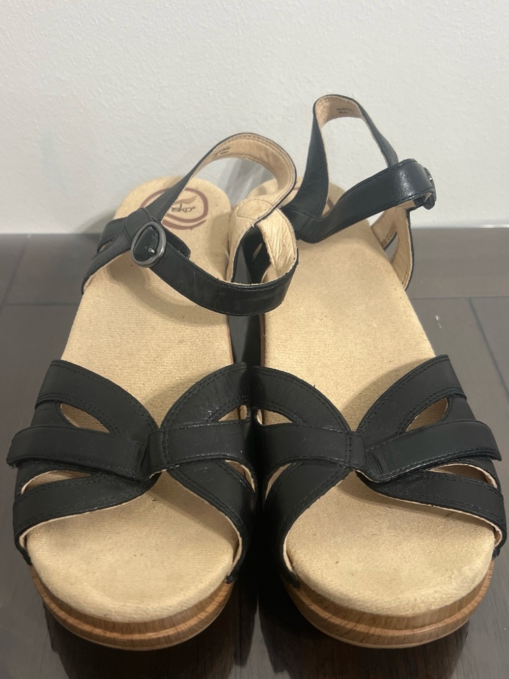 Dansko Season Black Full Leather Comfort Wedge Sandals Women’s 40 / 9-9.5